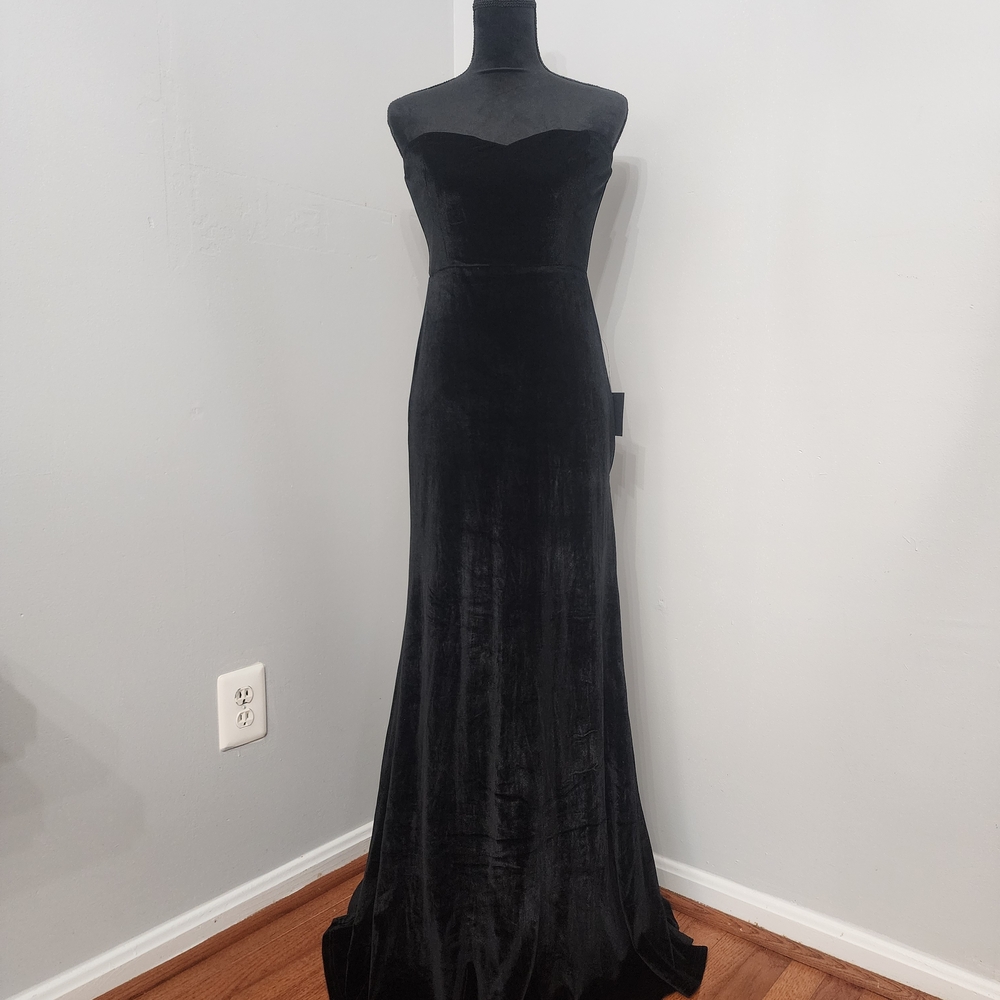 Lulu's Strapless Black Velvet Evening Gown